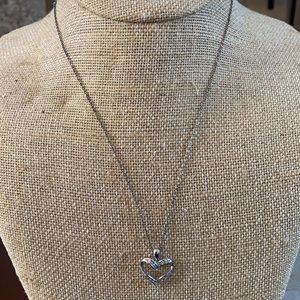 ⛔️SOLD⛔️ Real diamond silver heart necklace